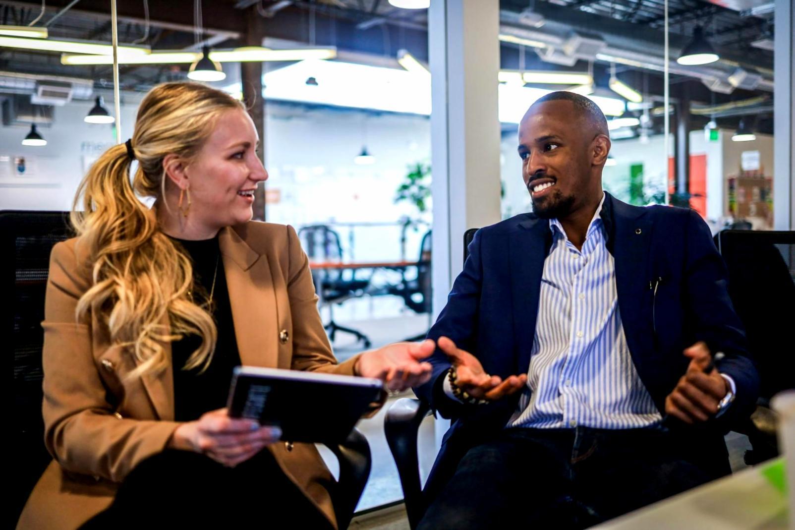 Professionelle Finanzberatung und Berichterstattung für Investoren